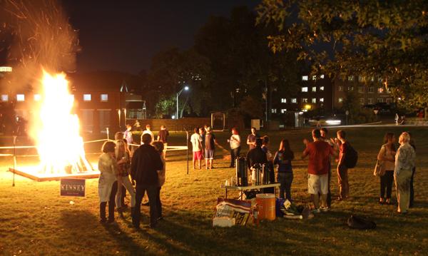 Students gather at Duck Pond Field on Thursday night for the College Democrats Fireside Chat. Students had an opprotunity to to meet and talk with canidates running for local office. Paul Heckert | The Appalachian