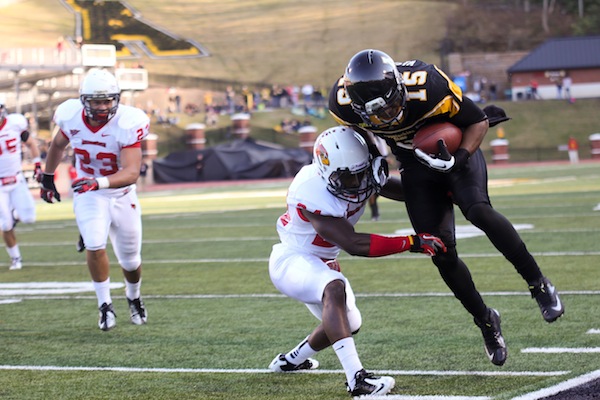 Illinois State defensive back Mike Banks forces Appalachian Wide receiver out of bounds at the 5 yard line. Paul Heckert | The Appalachian