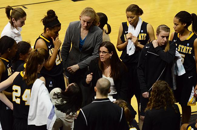 The Appalachian State Women’s basketball team rallies around head coach Darcie Vincent during a timeout in Thursdays 79-61 loss against UNC-Charlotte. Courtesy Photo | Chris Crews