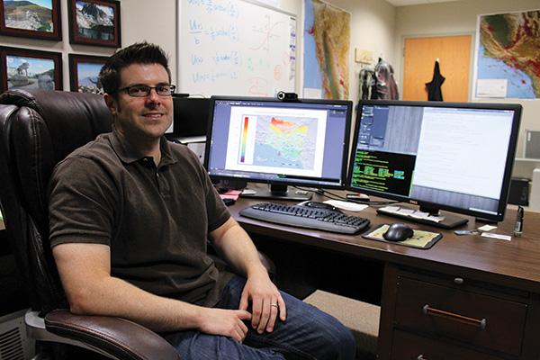 Geophysicist Scott Marshall, an assistant professor in the Department of Geology, researches tectonic stresses. His research includes 3-D models of faults in California’s Ventura Basin. Photo by Molly Cogburn | The Appalachian