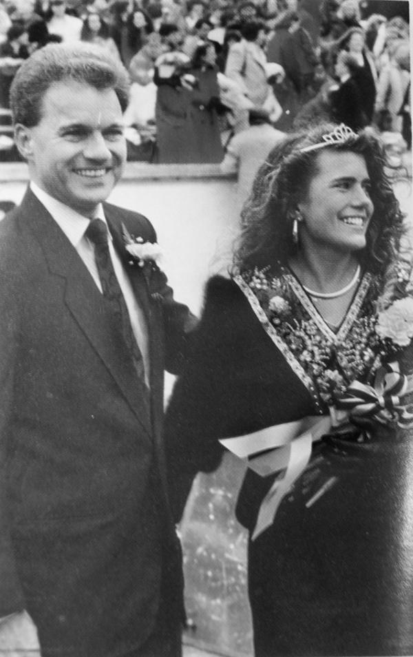 Tracie+Peterson+is+crowned+Appalachian+State%E2%80%99s+1991+homecoming+queen.+Photo+courtesy+of+The+Rhododendron