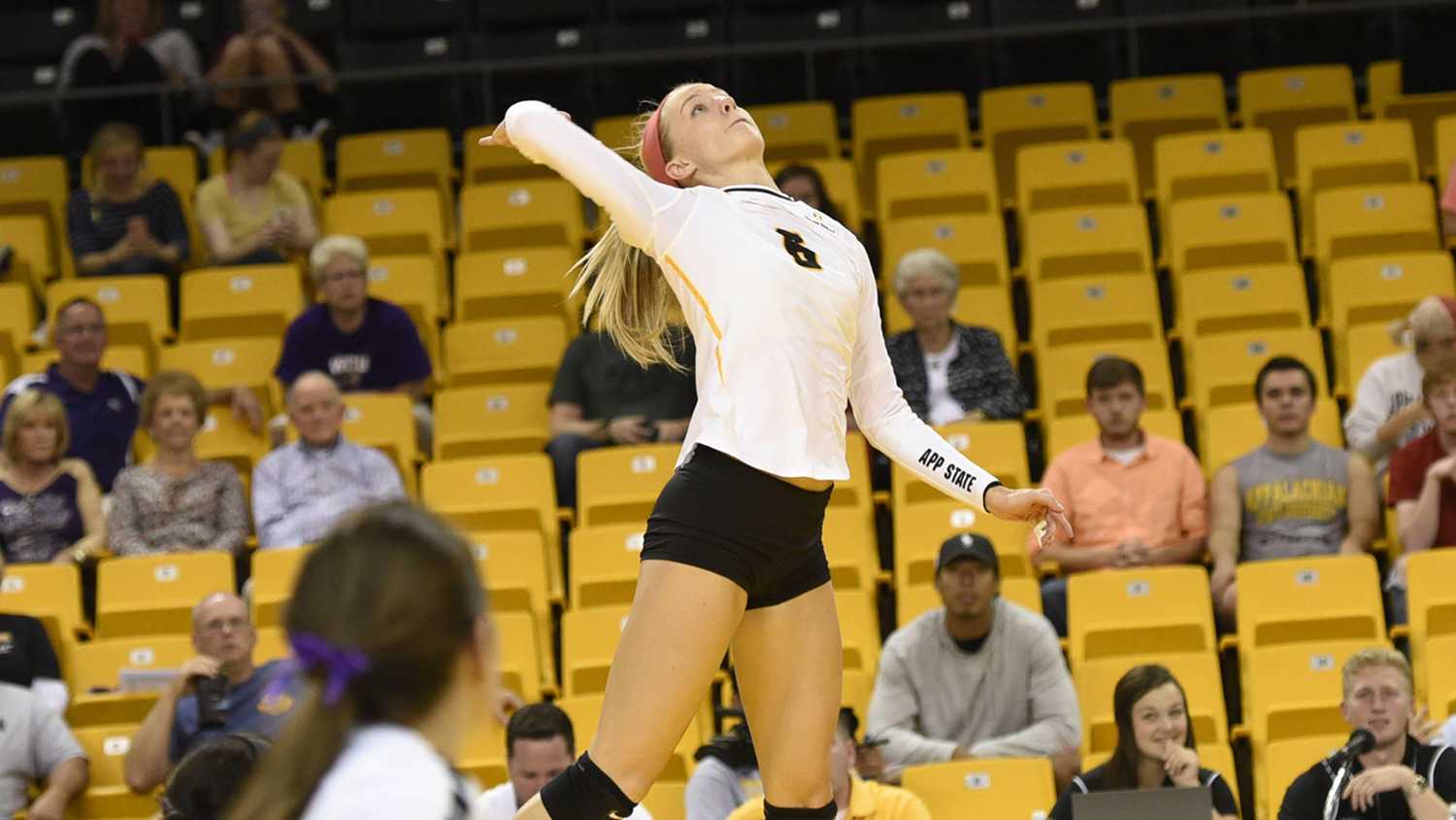 Mountaineers send Catamounts scurrying