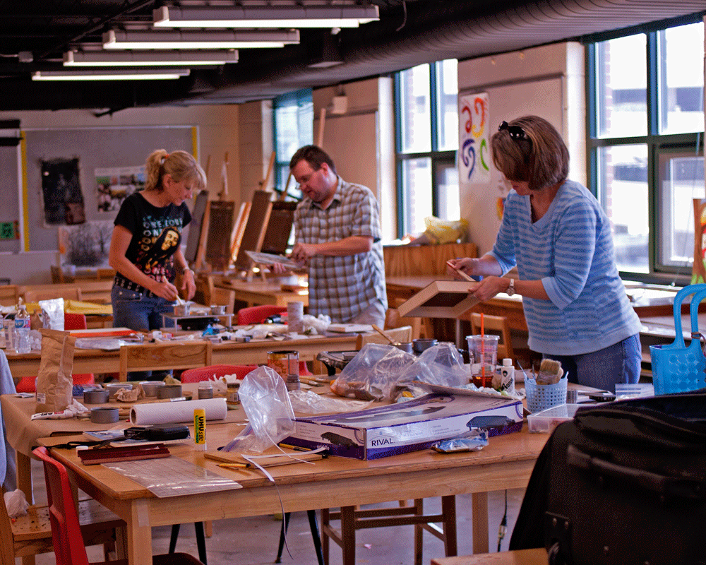 Adjunct Instructor Greg Howser held a workshop to teach about encaustic painting Saturday afternoon in Turchin Center for the Visual Arts. Photo by Lauren Joyner  |  The Appalachian