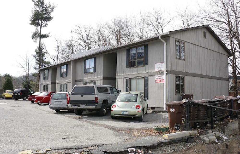 The apartment complex located at 270 Oak St., Nov. 19, 2014. 