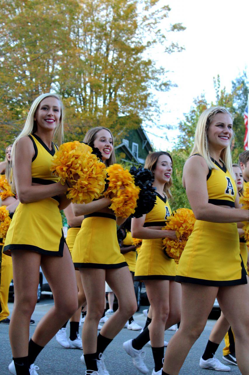 ASUs cheerleading team in the homecoming parade on Friday.