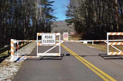 Trash builds up on Blue Ridge Parkway due to government shutdown
