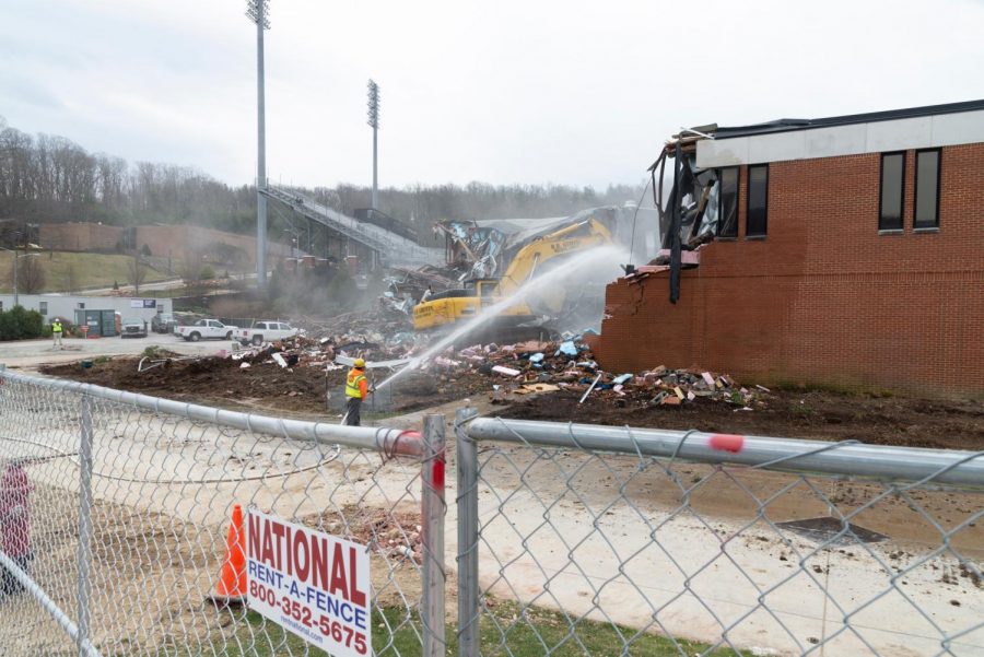 Deconstruction of Owens Field House begins, new facility expected by fall 2020