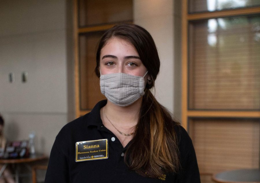 PHOTO GALLERY: Highlighting Custodial Workers During a Pandemic