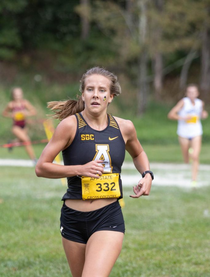 Senior+Izzy+Evely+was+the+first+Mountaineer+to+cross+the+finish+line%2C+earning+her+fourth+place+out+of+101+runners.+Evely+was+named+the+Sun+Belt+Womens+Cross+Country+Runner+of+the+Week+after+posting+a+season-best+time+of+17%3A29.08+in+the+Firetower+Project.+