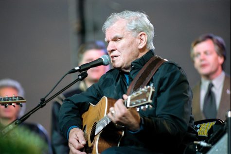 Bluegrass musician Doc Watson performs in Boone Sept. 17, 2000. Photo by Paul Sherar