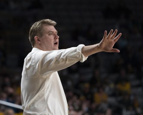 Men’s basketball head coach Dustin Kerns calls out to his team in a game versus Georgia State Feb. 12, 2022. Kerns and his staff brought in four transfers during the 2022 cycle.