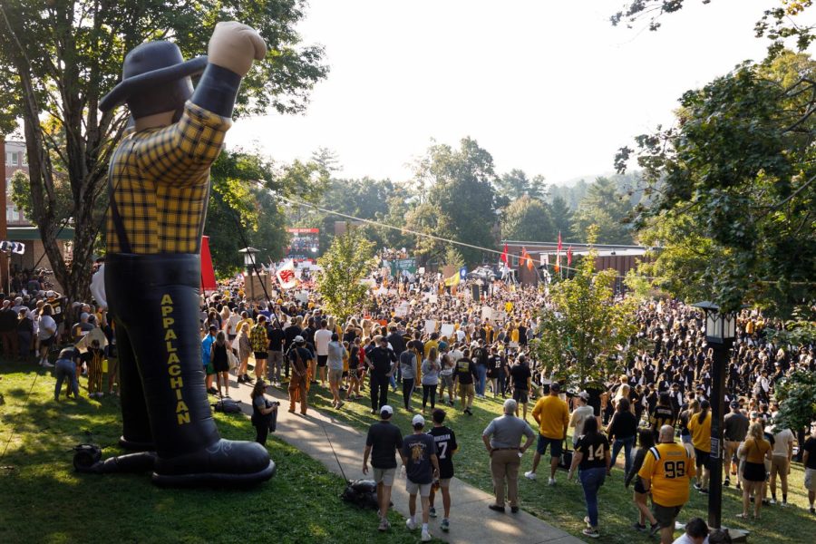With College GameDay in Boone, fans gather on Sanford Mall to watch the live pregame commentary and for a chance to get on television.