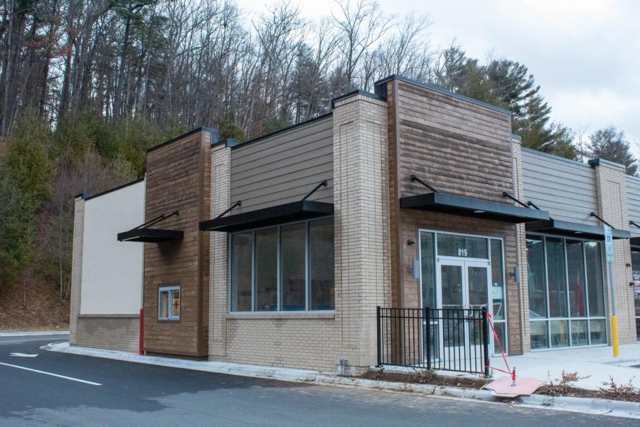 The building where the Auntie Annes and Jamba Juice will be located is beside Pizza Hut on Blowing Rock Road.