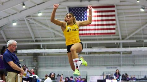 Women’s track and field splits for weekend meets