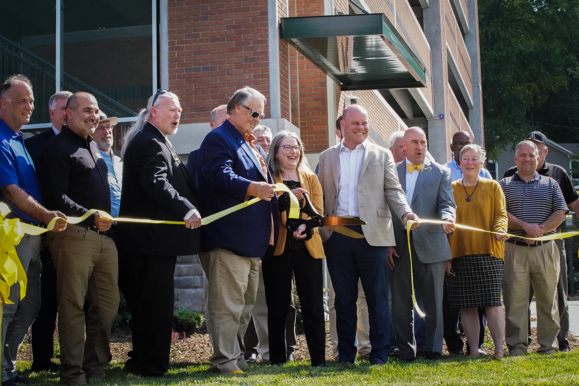 App State celebrates new parking deck with grand opening – The Appalachian