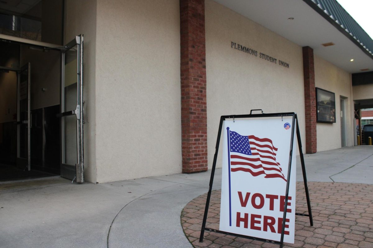 A “Vote Here” sign sits outside of the Plemmons Student Union on Nov. 4. The student union is one of 20 Election Day precincts in Watauga County. 