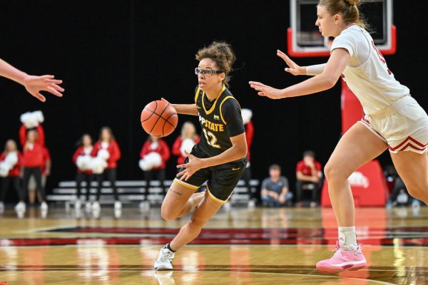 Senior guard Zada Porter dribbles the ball down the court during the App State vs. Miami (OH) game on Nov. 4. In Porter’s junior year, she had 38 assists. 